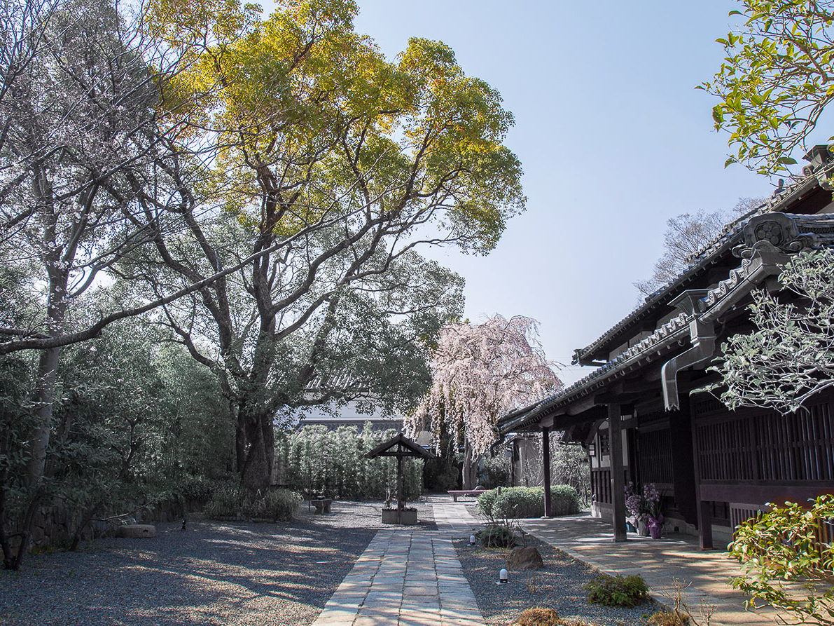 Ubusuna-no-Sato TOMIMOTO Stay Plan: A Sanctuary of Art, Heritage, and Serenity